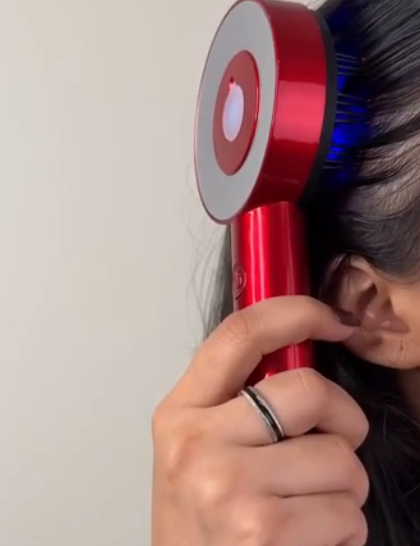 Vivora's 3 LED light Therapy SCALP MASSAGER COMB